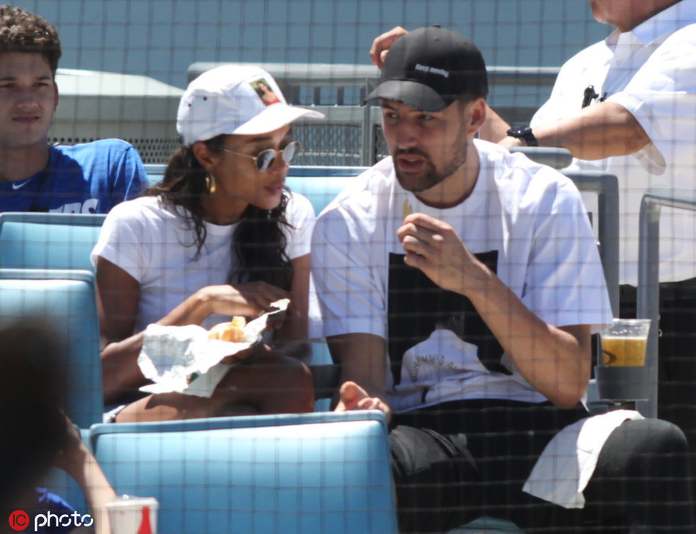 演员潘粤明批评国安：越南也输，你们真行（潘粤明怒批国安：连越南都输，真让人无语）