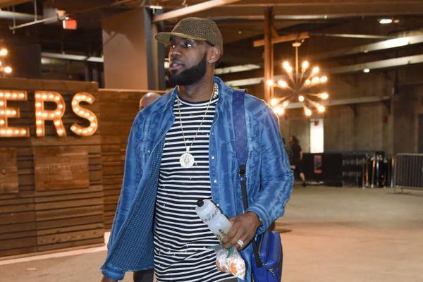 罗体：邓弗里斯、达米安等5名球员今日在国米基地进行康复（罗体：邓弗里斯、达米安等5将今日在国米基地恢复训练）