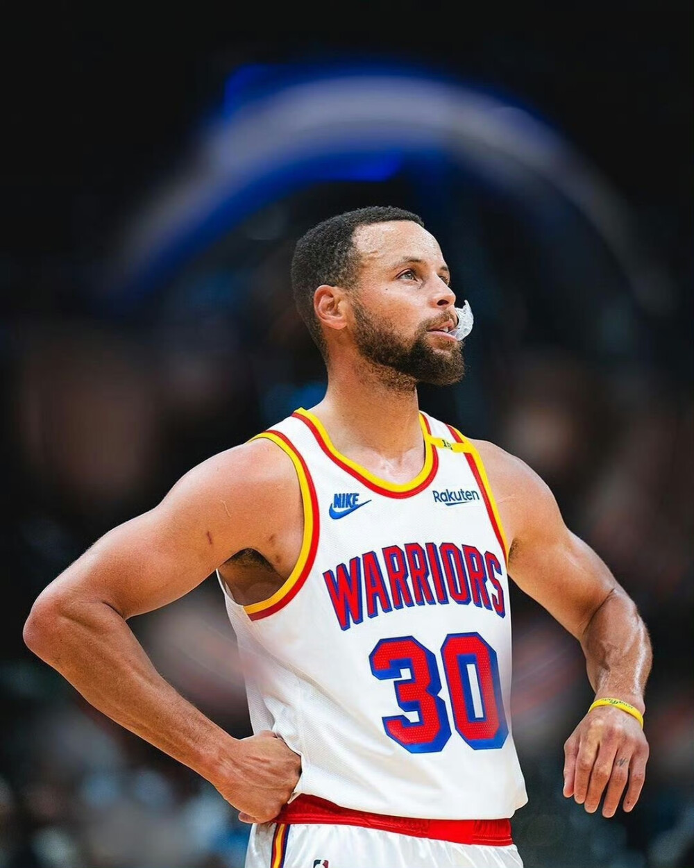 蔚山代理主帅：向球迷道歉，但老被骂真的让我很烦（蔚山代理主帅向球迷致歉：总被骂让我很烦）