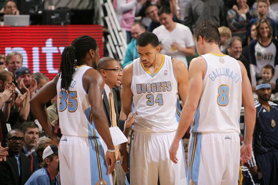 朗斯核心托万现身说法：我们从阿森纳的定位球战术中汲取经验（朗斯核心托万直言：球队从阿森纳的定位球战术中学到很多）