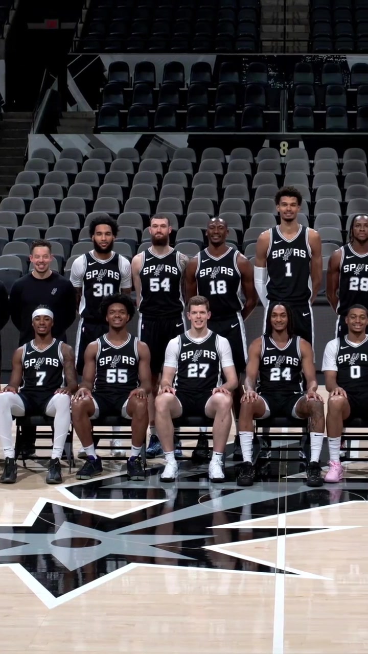 12月10日！欧冠英冠等比赛开打！会有冷门吗？（12月10日欧冠、英冠等赛事打响，冷门会不会来袭？）