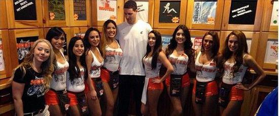 穆帅：当年我给了麦克托米奈生涯首秀，今天他给我他的球衣（穆里尼奥：我曾给麦克托米奈处子秀，如今他回赠我球衣）