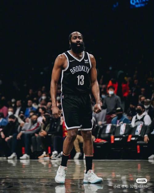 美记爆料：东契奇近期曾向湖人询问能否从雄鹿交易到字母哥（美媒曝：东契奇近日向湖人打听能否从雄鹿换来字母哥）