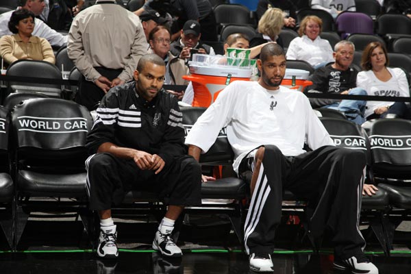 河南省体育局鼓励河南队：30年初心不改，河南球迷与你们同在（河南省体育局为河南队加油：三十载初心如一，河南球迷始终相伴）