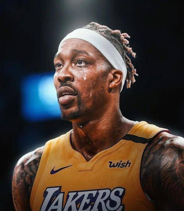 罗林斯32分6板14助 NBA雄鹿114-123不敌76人 马克西54分（马克西砍54分，罗林斯32+6+14；76人123-114力克雄鹿）